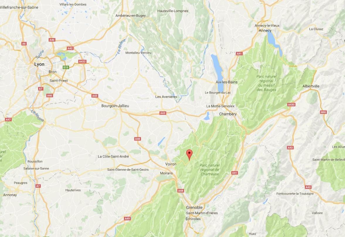 Vue Sur Les Montagnes Dans Maison Au Calme Saint-Joseph-de-Riviere Εξωτερικό φωτογραφία