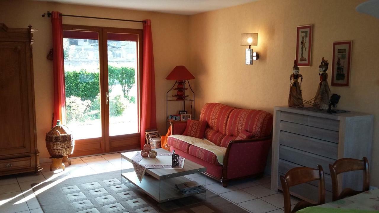 Vue Sur Les Montagnes Dans Maison Au Calme Saint-Joseph-de-Riviere Εξωτερικό φωτογραφία